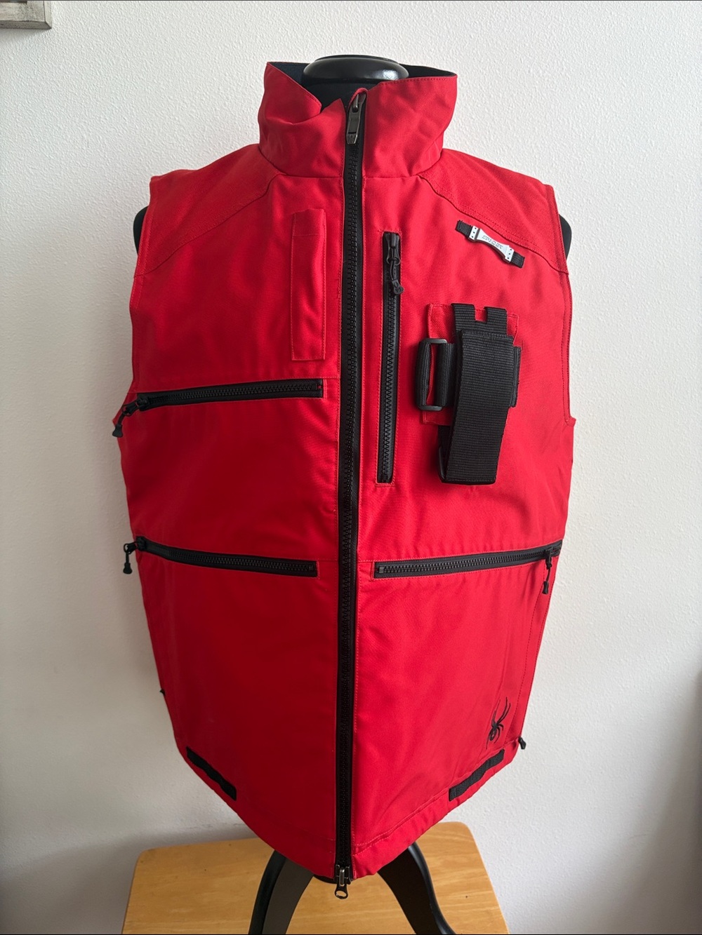 Spyder NWOT Men's Red Utility Vest - Versatile Layering Piece Size Medium